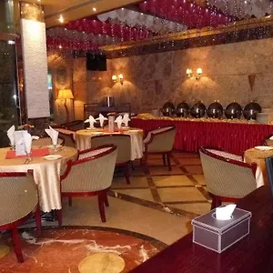 2* Отель Oyo 122 Crystal Plaza